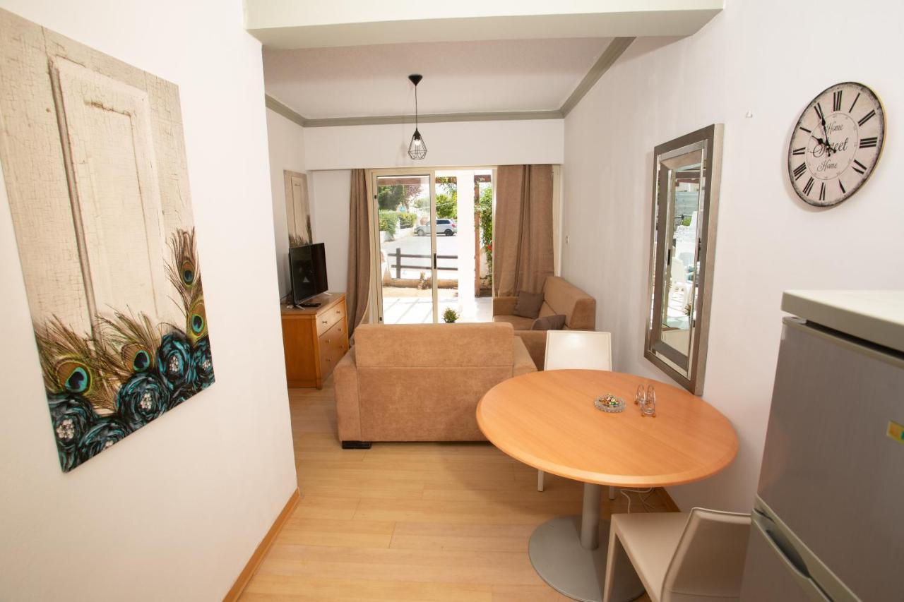 Always Welcome! Near Beach, Cml Swimming Pool Paphos Exteriér fotografie