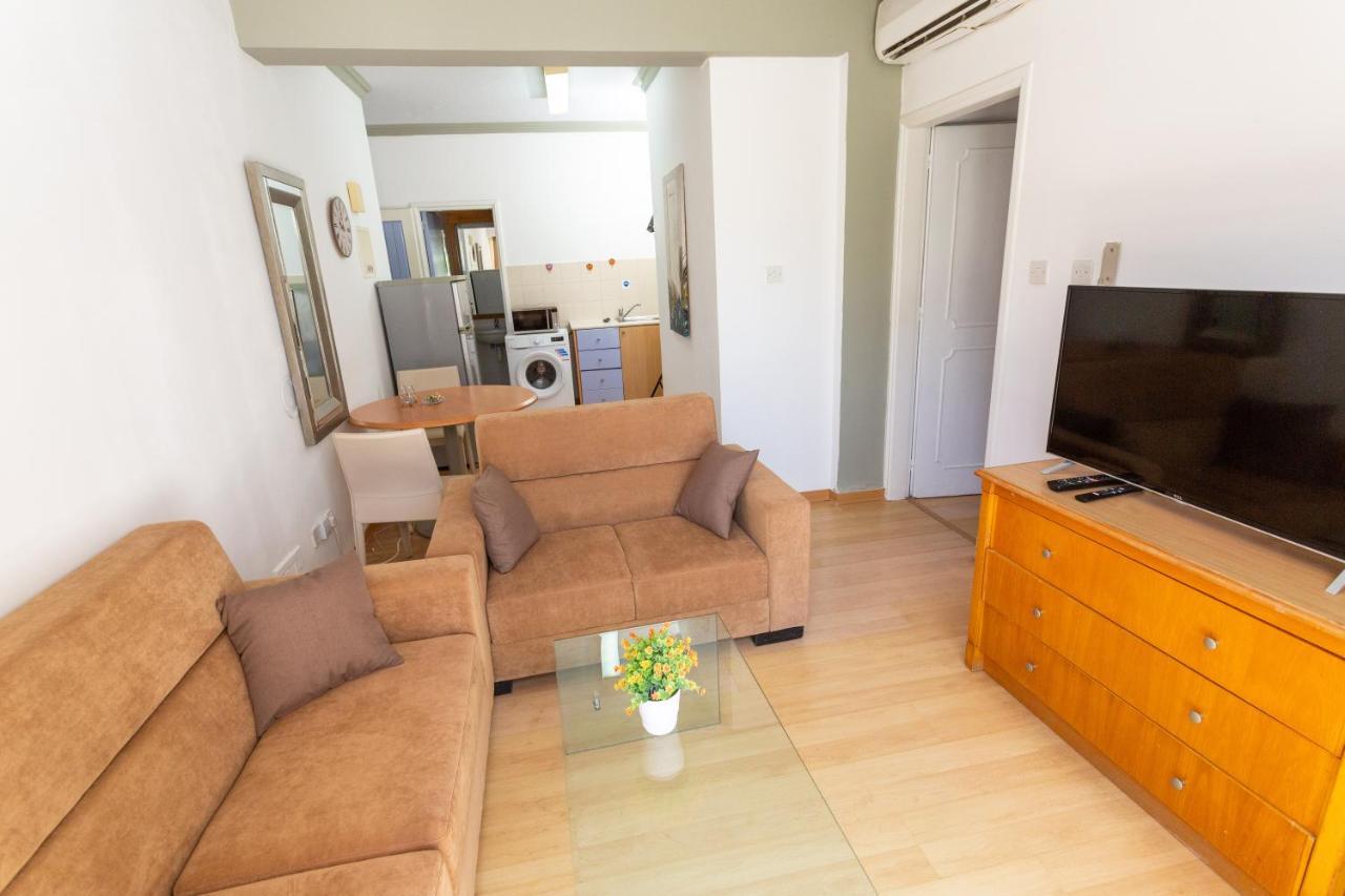 Always Welcome! Near Beach, Cml Swimming Pool Paphos Exteriér fotografie
