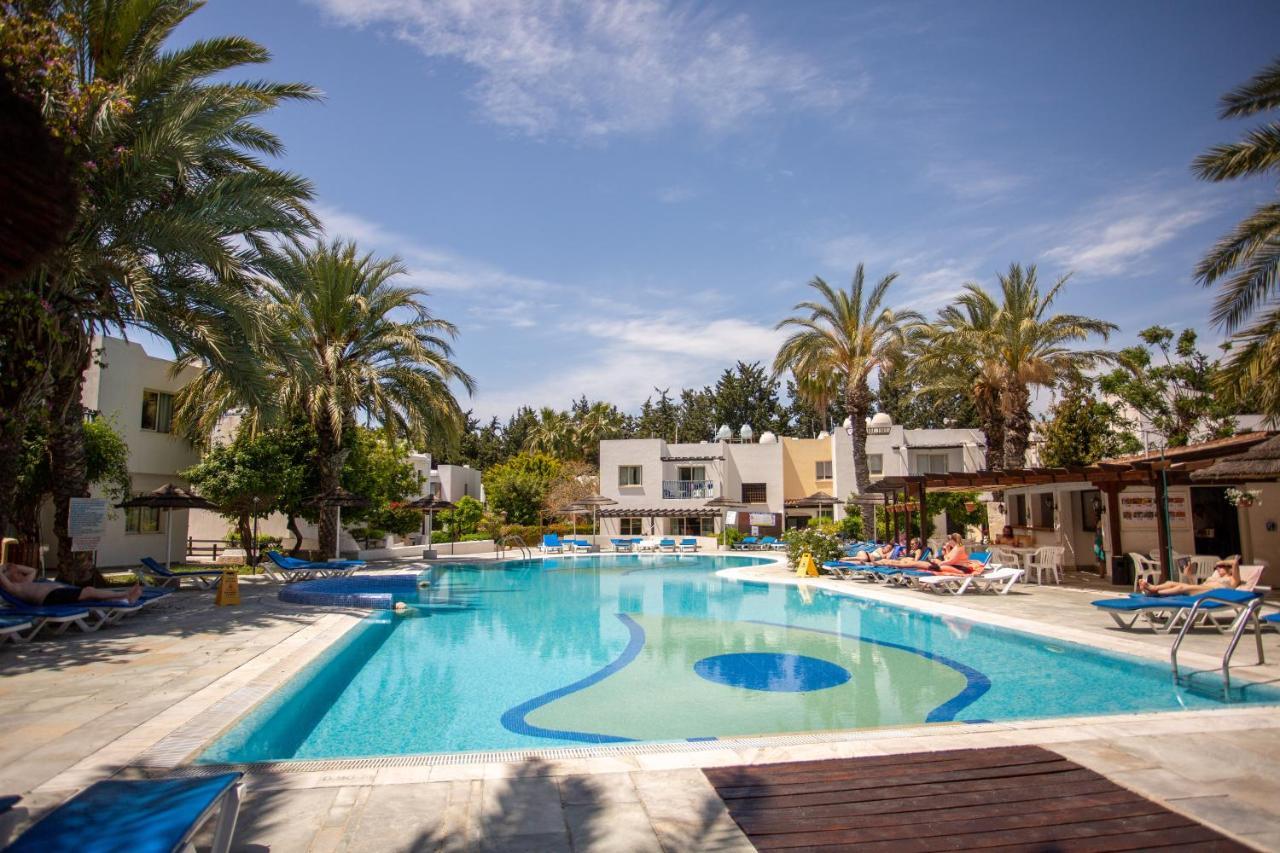 Always Welcome! Near Beach, Cml Swimming Pool Paphos Exteriér fotografie
